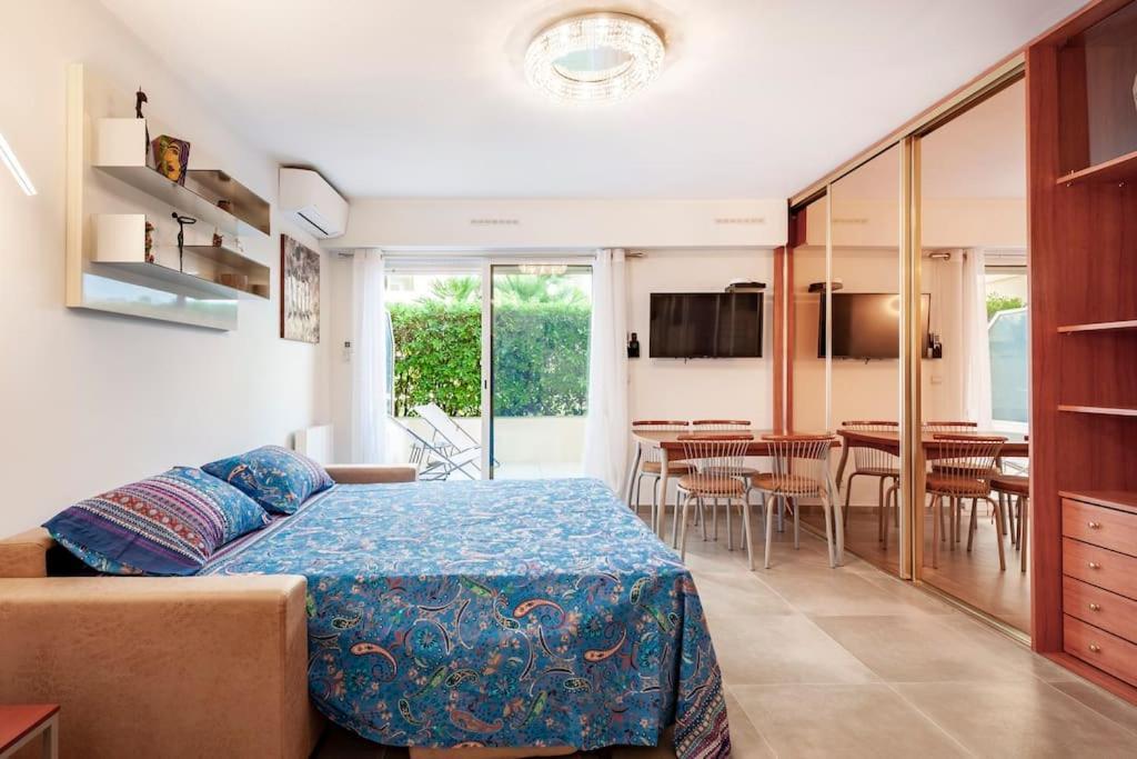 Superbe Studio Avec Terrasse En Front De Mer ม็องตง ภายนอก รูปภาพ