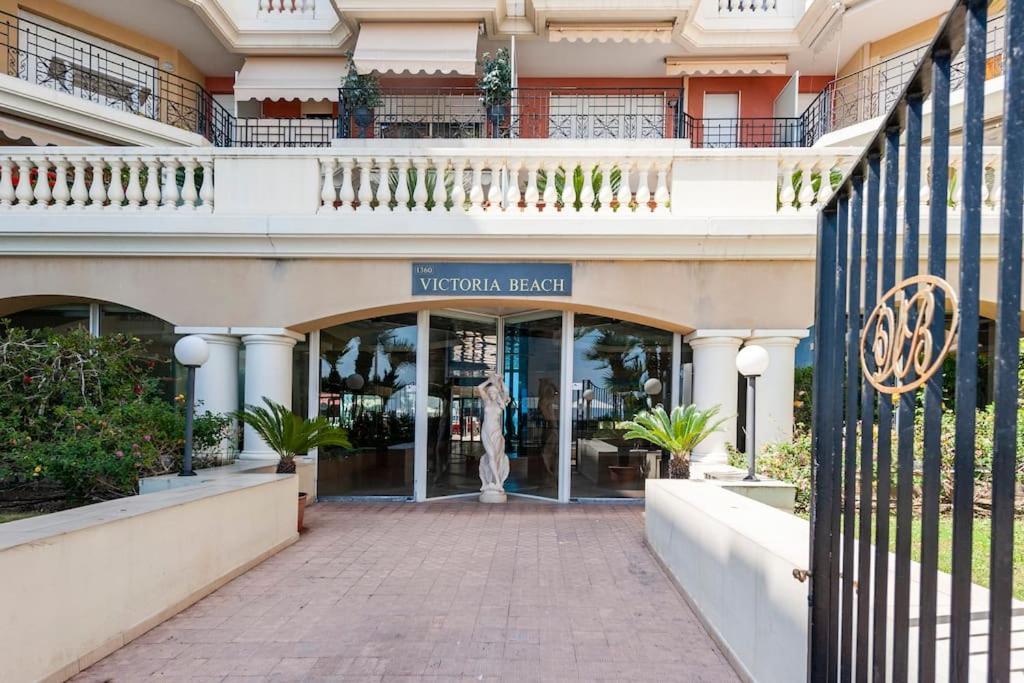 Superbe Studio Avec Terrasse En Front De Mer ม็องตง ภายนอก รูปภาพ