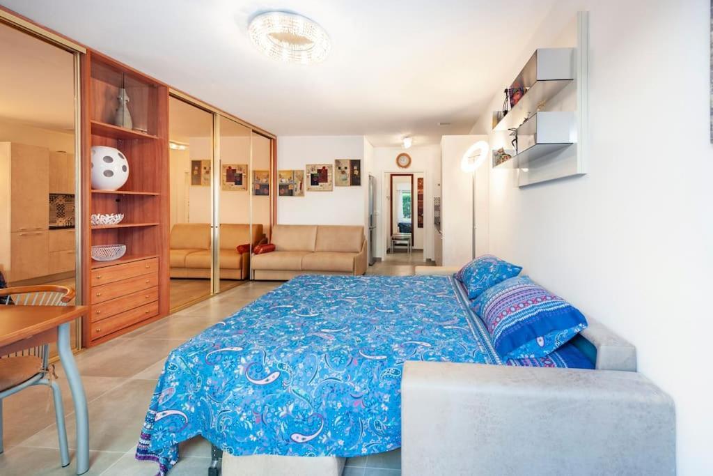 Superbe Studio Avec Terrasse En Front De Mer ม็องตง ภายนอก รูปภาพ